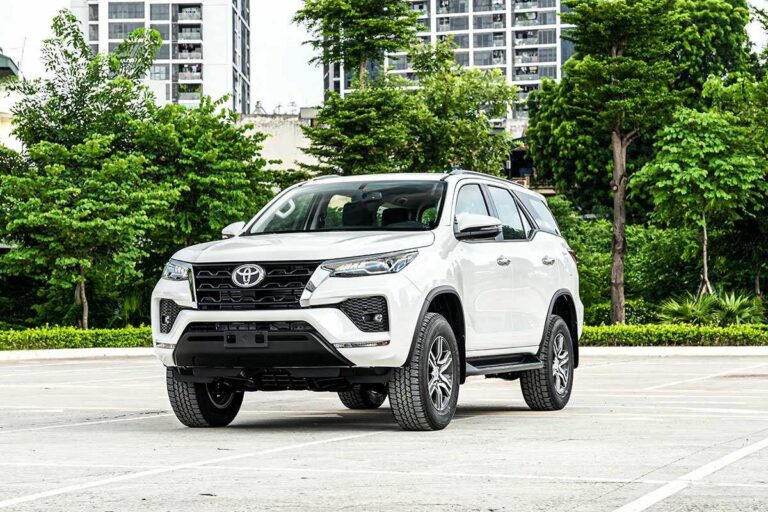 Toyota Fortuner SUV private transfer in Vietnam