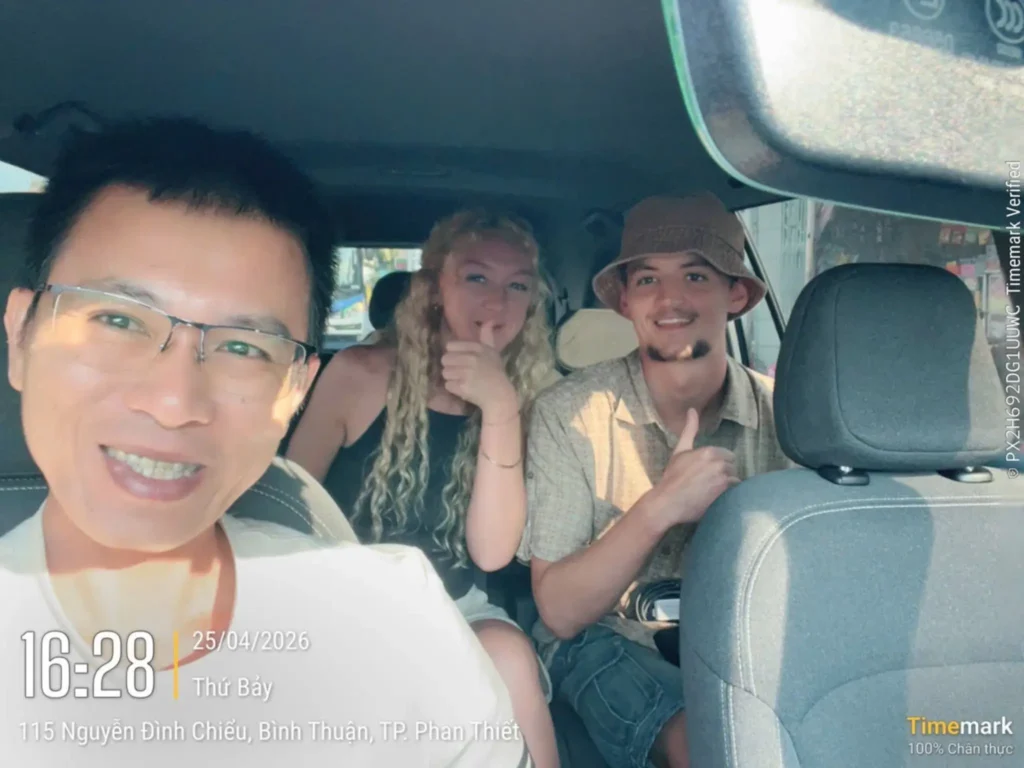 Real tourists with local private car driver in Mui Ne